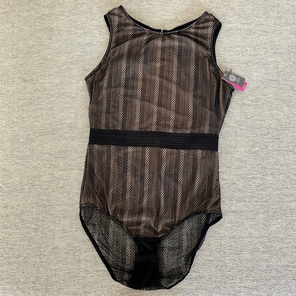 Vince Camuto women’s lace bodysuit. Size: small